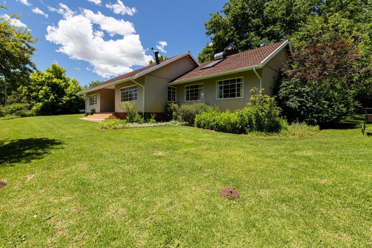 Lowestoffe Country Rockford * Hogsback
